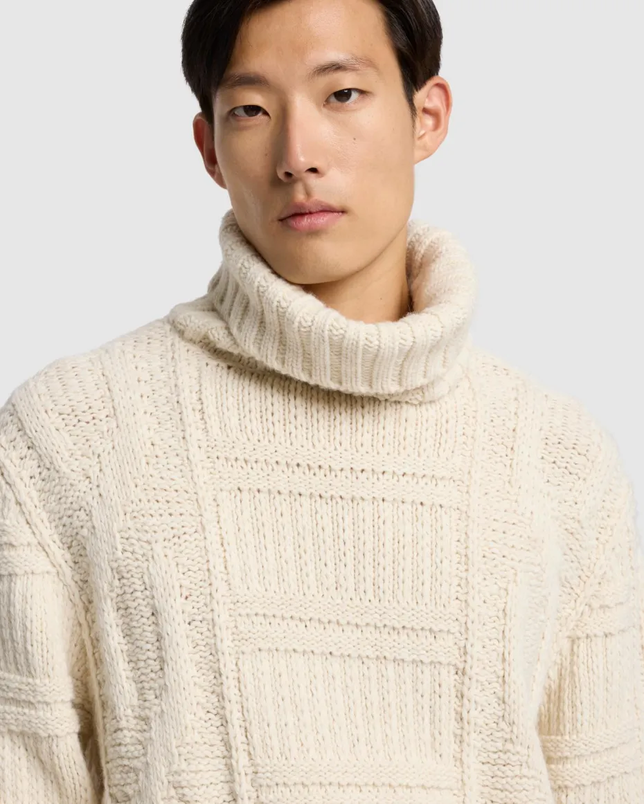 Cableknit Turtleneck in Alabaster