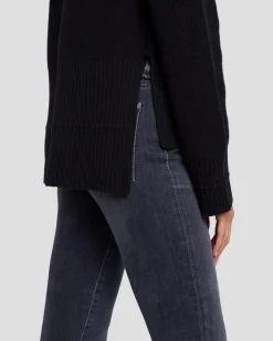 Cashmere Crewneck Sweater in Black
