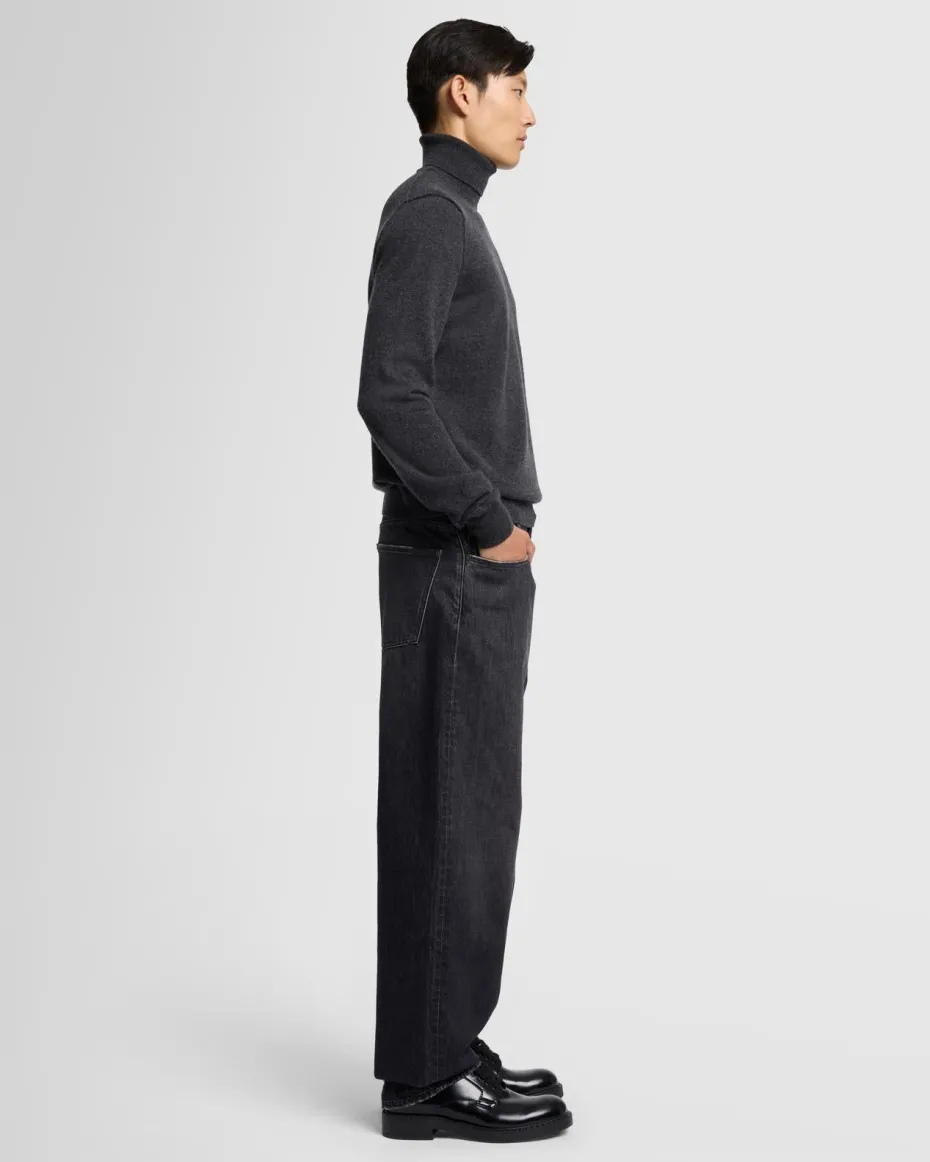 Cashmere Turtleneck in Black