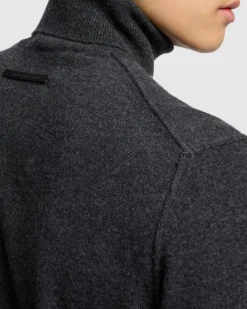 Cashmere Turtleneck in Black