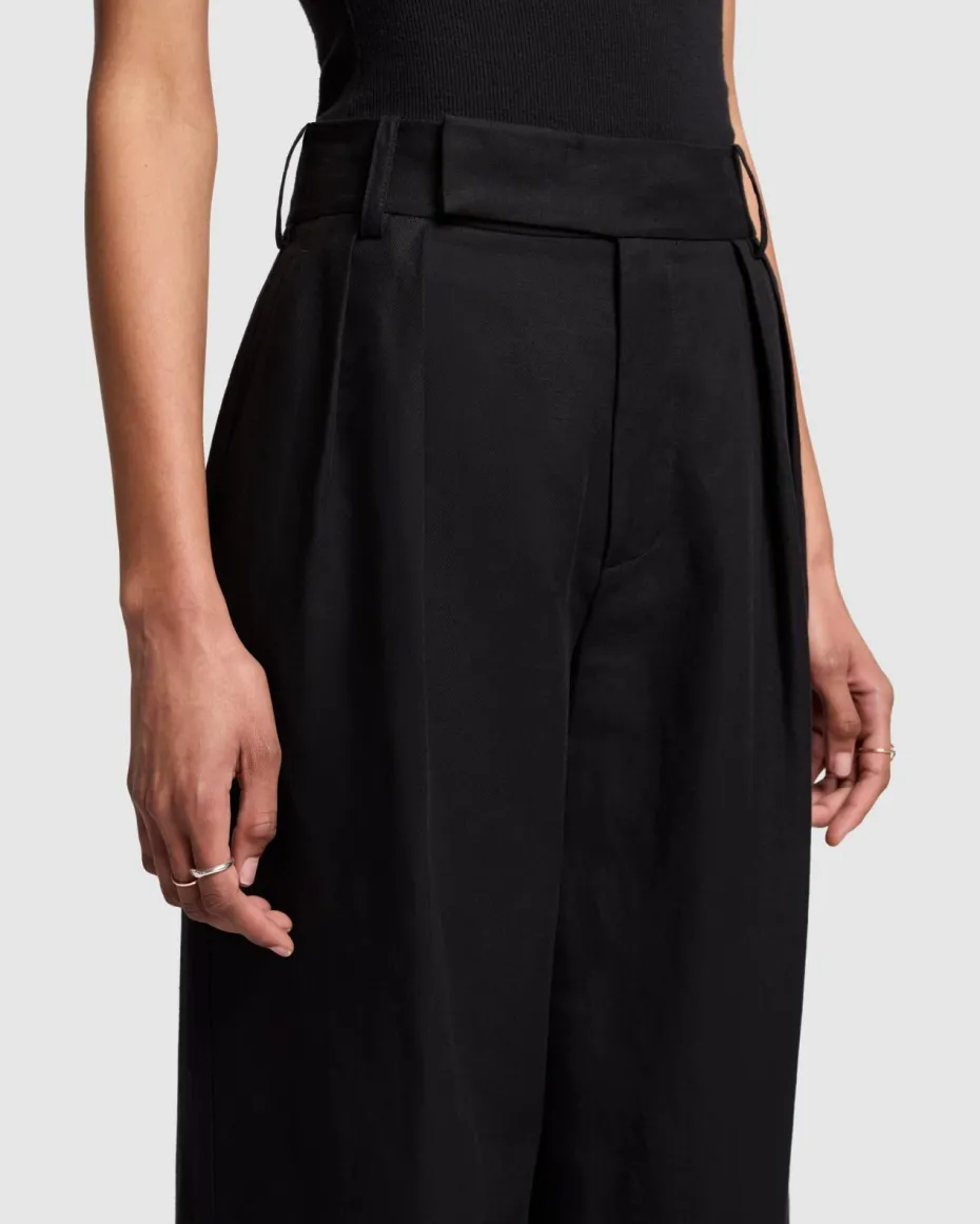 Linen Blend Pleated Trouser in Black