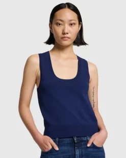 Ribbed Scoop Neck Top In Inkwell
