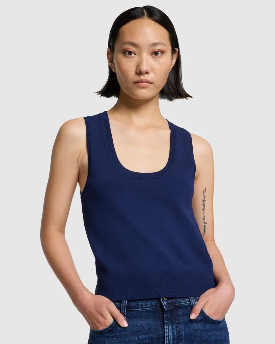 Ribbed Scoop Neck Top In Inkwell