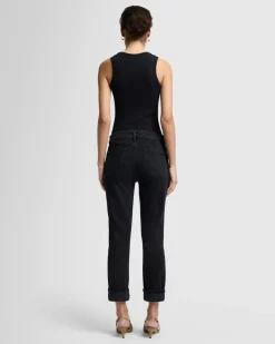Slim Illusion Relaxed Skinny in Saturday Night